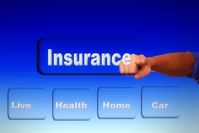 Insured with multi-policy insurance discounts